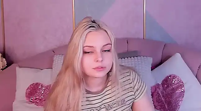 CLAIRE VOGT online show from February 27, 8:53 pm