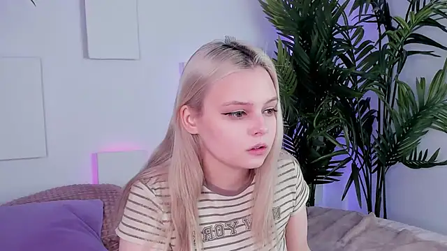 CLAIRE VOGT online show from March 10, 9:34 am