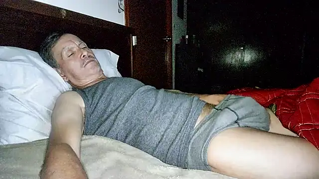 Snapshot of elver271@xh chatting on November 26, 6:02 am elver271xh online show from November 26, 6:02 am