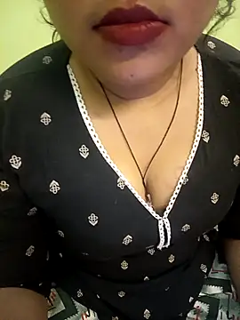 Snapshot of KEEP879_346 chatting on November 23, 5:23 pm KEEP879 346 online show from November 23, 5:23 pm