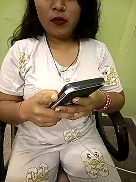 Snapshot of KEEP879_346 chatting on November 30, 3:24 pm KEEP879 346 online show from November 30, 3:24 pm