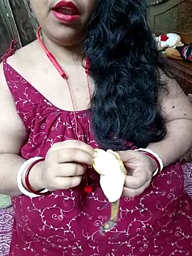 Snapshot of Lizza_boudi chatting on December 1, 4:13 am Lizza boudi online show from December 1, 4:13 am