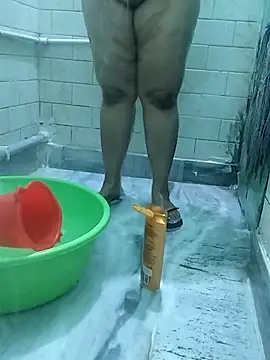 Snapshot of Lizza_boudi chatting on March 8, 9:28 am Lizza boudi online show from March 8, 9:28 am