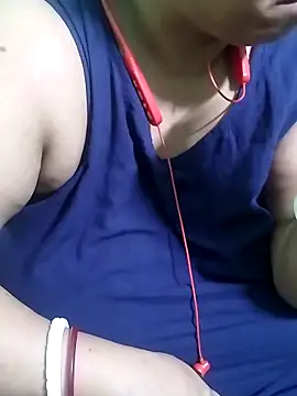 Snapshot of Lizza_boudi chatting on February 19, 8:52 pm Lizza boudi online show from February 19, 8:52 pm