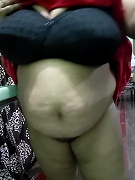 Snapshot of Lizza_boudi chatting on November 24, 4:12 am Lizza boudi online show from November 24, 4:12 am