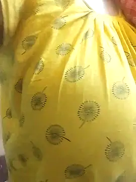 Snapshot of Lizza_boudi chatting on March 22, 9:34 am Lizza boudi online show from March 22, 9:34 am