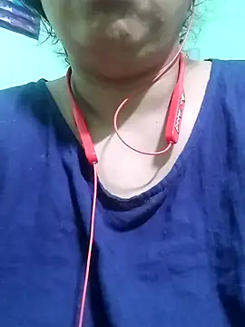 Snapshot of Lizza_boudi chatting on February 21, 12:05 am Lizza boudi online show from February 21, 12:05 am