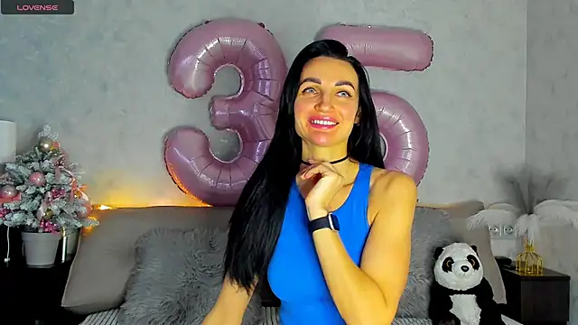 Tina Mart online show from December 4, 12:15 pm