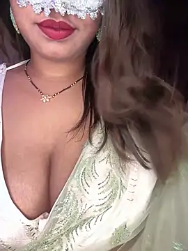 WifyHubby 38 online show from January 14, 6:00 pm