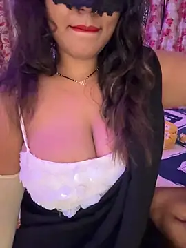 WifyHubby 38 online show from October 9, 6:30 pm