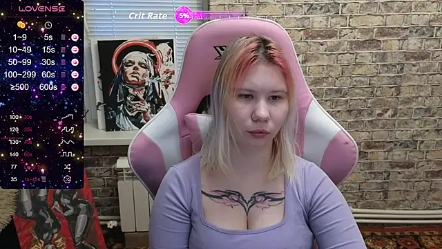 Little kitsune1707 online show from November 26, 7:19 am