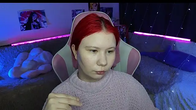 Snapshot of Little_kitsune1707 chatting on March 13, 12:37 am Little kitsune1707 online show from March 13, 12:37 am
