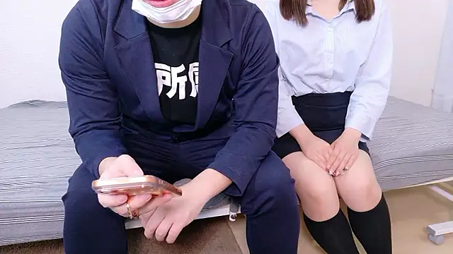 Snapshot of YARASERO-kun chatting on January 18, 11:35 am YARASERO-kun online show from January 18, 11:35 am