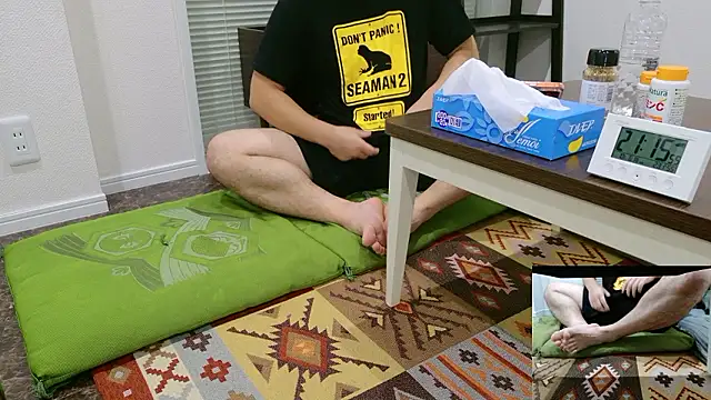 Snapshot of YARASERO-kun chatting on October 6, 12:17 pm YARASERO-kun online show from October 6, 12:17 pm