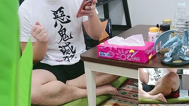 Snapshot of YARASERO-kun chatting on December 21, 6:04 am YARASERO-kun online show from December 21, 6:04 am