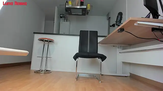 LunaRossaCam online show from March 11, 1:45 pm