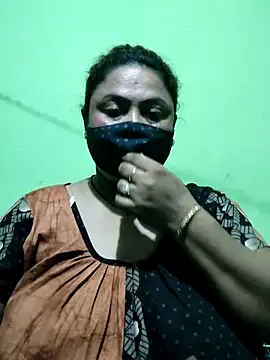 Snapshot of rani130 chatting on October 26, 2:28 pm rani130 online show from October 26, 2:28 pm