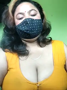 Snapshot of rani130 chatting on November 18, 1:21 am rani130 online show from November 18, 1:21 am