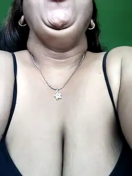 Snapshot of rani130 chatting on November 1, 1:34 am rani130 online show from November 1, 1:34 am