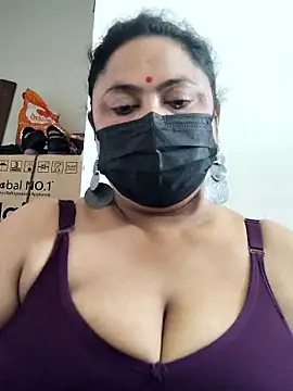 rani130 online show from May 3, 9:36 am