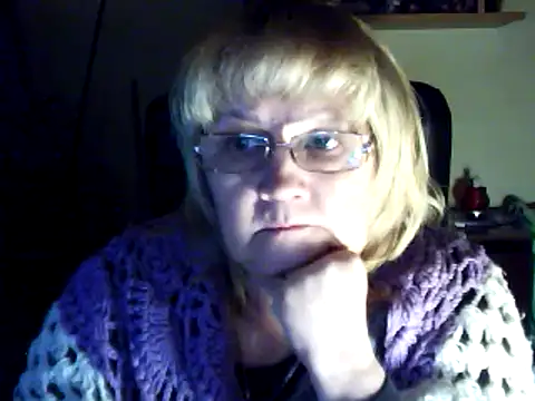 Snapshot of Violet5364 chatting on February 21, 6:04 pm Violet5364 online show from February 21, 6:04 pm