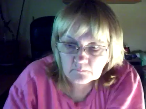 Snapshot of Violet5364 chatting on February 26, 9:42 pm Violet5364 online show from February 26, 9:42 pm