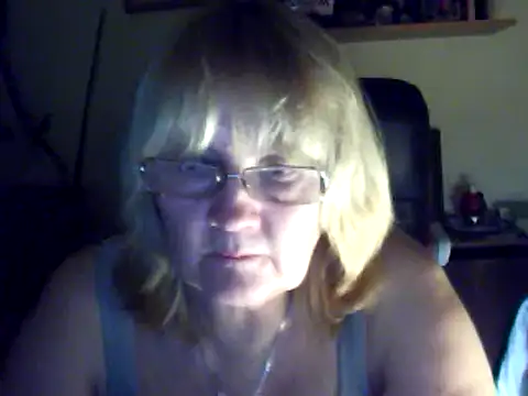 Snapshot of Violet5364 chatting on March 8, 8:57 pm Violet5364 online show from March 8, 8:57 pm