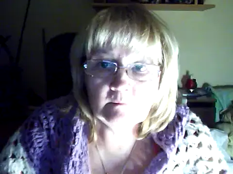 Snapshot of Violet5364 chatting on February 19, 9:25 pm Violet5364 online show from February 19, 9:25 pm