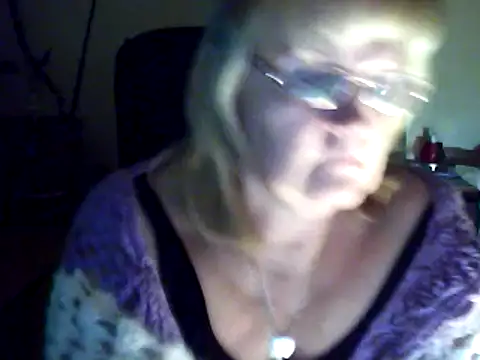 Snapshot of Violet5364 chatting on March 6, 7:54 pm Violet5364 online show from March 6, 7:54 pm