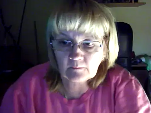 Snapshot of Violet5364 chatting on February 25, 8:32 pm Violet5364 online show from February 25, 8:32 pm