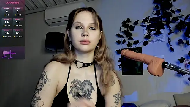 Snapshot of marynixoxo chatting on March 7, 2:04 am marynixoxo online show from March 7, 2:04 am