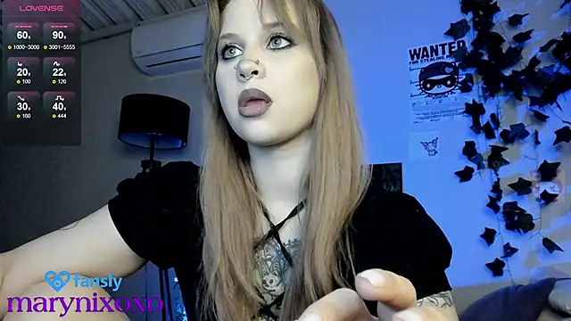 Snapshot of marynixoxo chatting on March 16, 8:43 am marynixoxo online show from March 16, 8:43 am