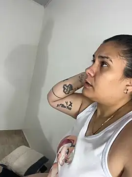 Snapshot of Ari_Fist_ chatting on October 30, 2:25 pm Ari Fist online show from October 30, 2:25 pm