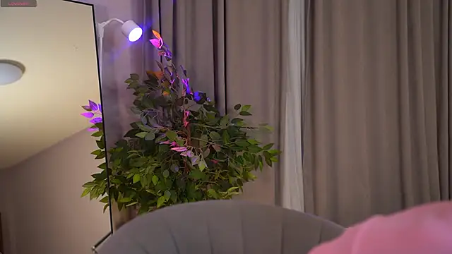  Spring Day  online show from April 15, 8:20 am