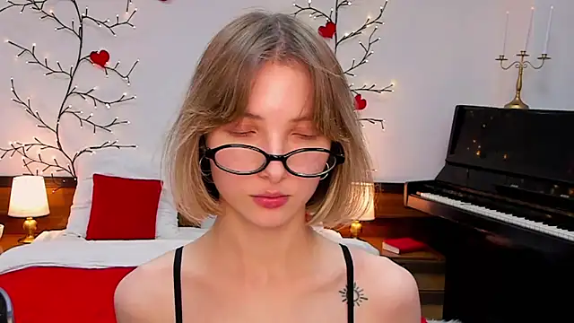 dej4vue online show from March 20, 11:45 pm