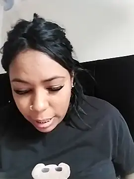 Snapshot of emma_purple_ chatting on November 24, 7:36 pm emma purple online show from November 24, 7:36 pm