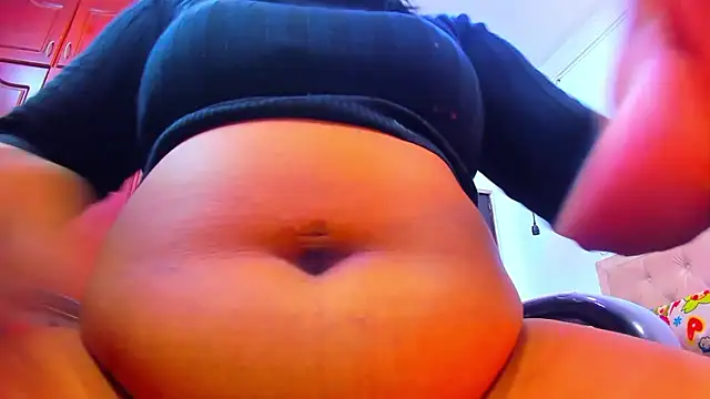 Snapshot of emma_purple_ chatting on January 9, 10:17 pm emma purple online show from January 9, 10:17 pm