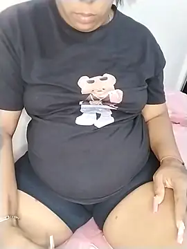 Snapshot of emma_purple_ chatting on December 3, 10:09 pm emma purple online show from December 3, 10:09 pm