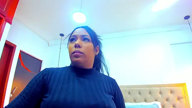 Snapshot of emma_purple_ chatting on October 26, 5:24 pm emma purple online show from October 26, 5:24 pm