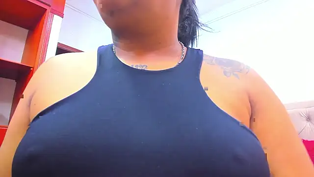 Snapshot of emma_purple_ chatting on January 7, 5:18 pm emma purple online show from January 7, 5:18 pm