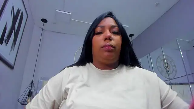 Snapshot of emma_purple_ chatting on October 24, 12:48 pm emma purple online show from October 24, 12:48 pm