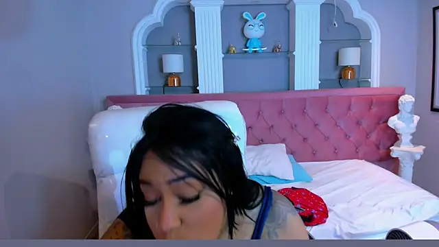 Snapshot of emma_purple_ chatting on February 11, 6:55 pm emma purple online show from February 11, 6:55 pm