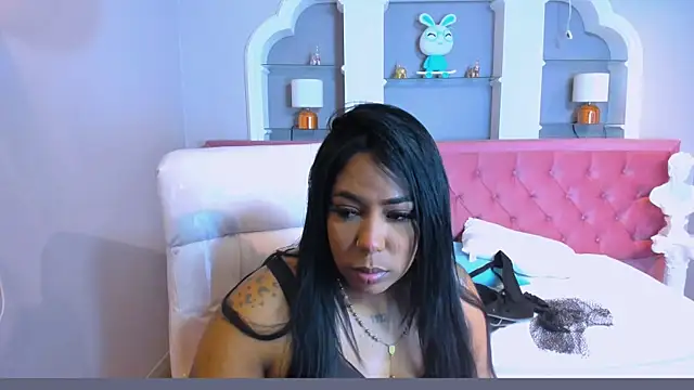 Snapshot of emma_purple_ chatting on February 10, 7:38 pm emma purple online show from February 10, 7:38 pm