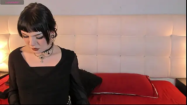 Snapshot of Gothel_4 chatting on October 2, 7:39 pm Gothel 4 online show from October 2, 7:39 pm