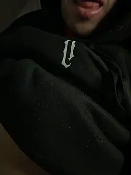 yaxxx03 online show from October 17, 3:36 pm