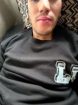 yaxxx03 online show from November 1, 1:05 pm