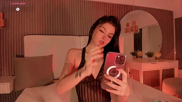 Snapshot of Giselle_royy chatting on November 5, 5:05 pm Giselle royy online show from November 5, 5:05 pm