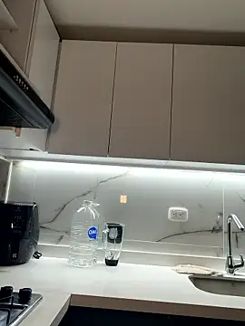 alejandra jonees online show from January 10, 2:40 am