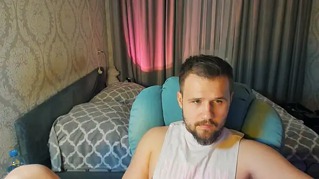 Vladik b online show from April 8, 5:25 pm