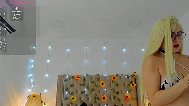 CandieGilson   online show from March 9, 7:48 pm